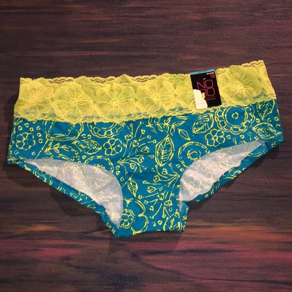 NWT Hipster Panty - L